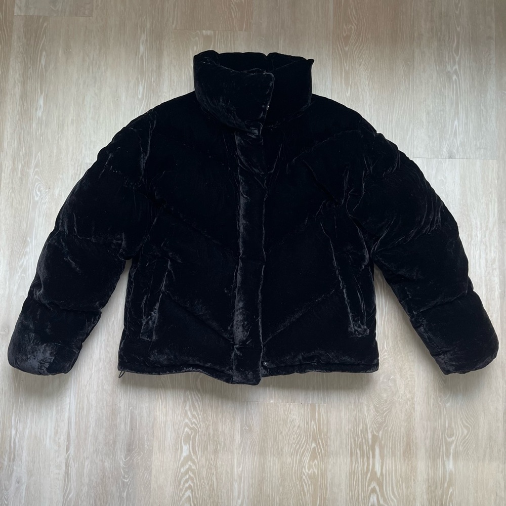 Aritzia Wilfred velvet cloud puff super puff puffer